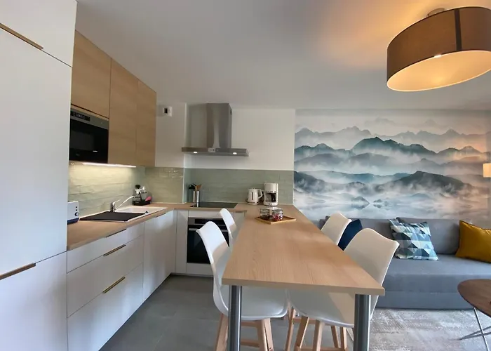 Apartament L'orangeraie - Garage, Balcon, Velos, Proche Lac, Vue Montagne