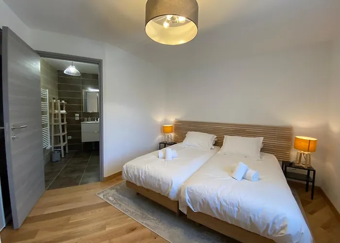 Apartament L'orangeraie - Garage, Balcon, Velos, Proche Lac, Vue Montagne *